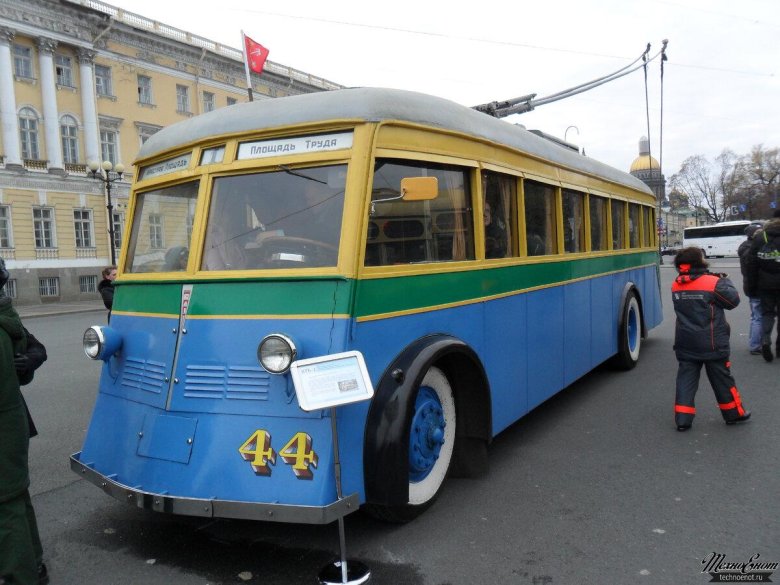 Троллейбус ятб 1