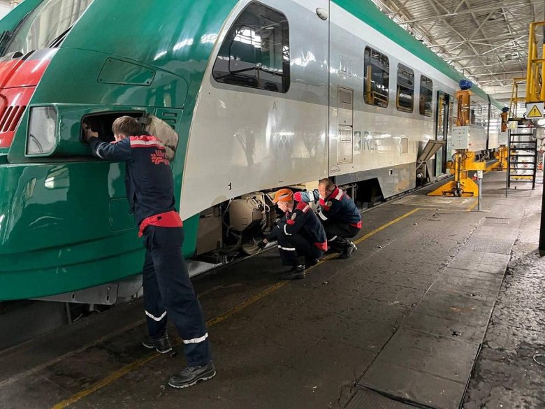 Электропоезд штадлер минск