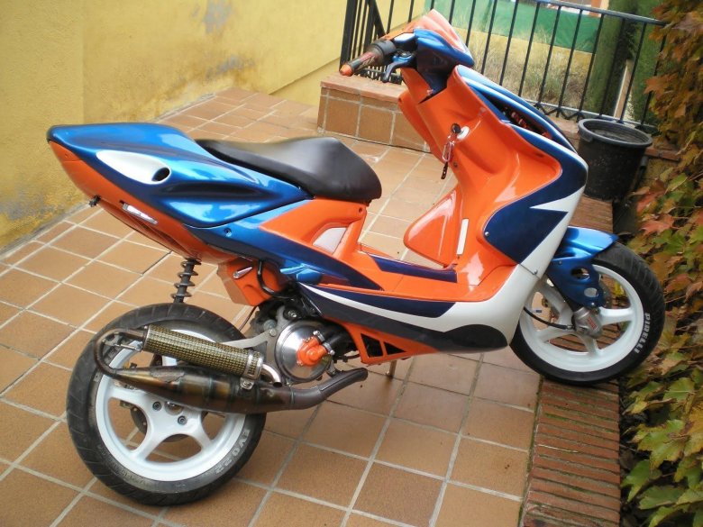 Аерокс мопед