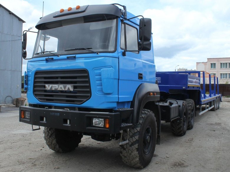 Урал бескапотный 6х6