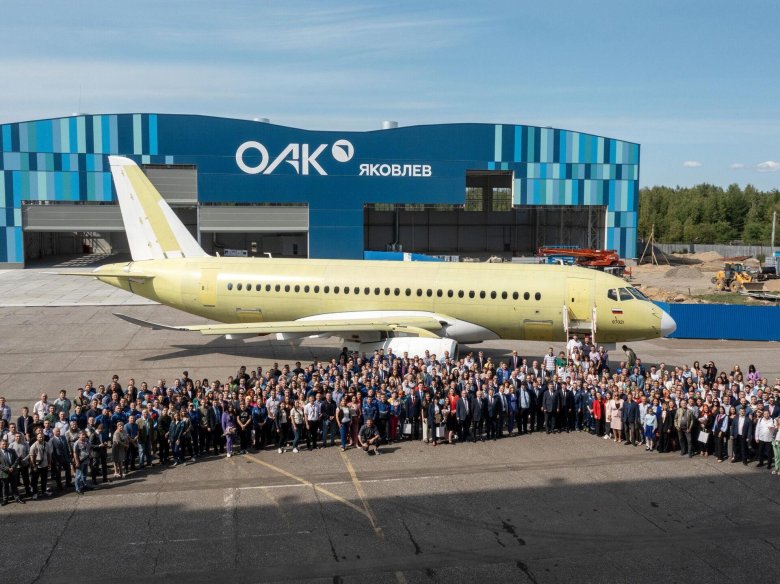 Sj100 самолет