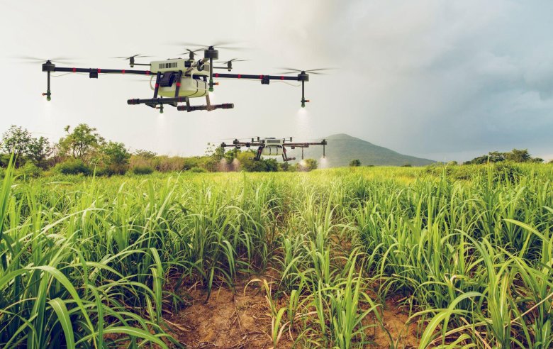 Дрон сельскохозяйственный