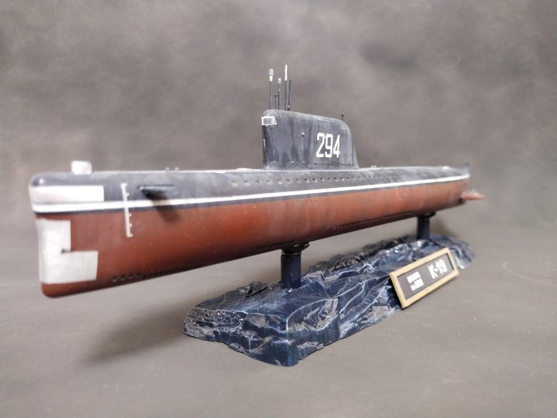 Сборная модель советская атомная подводная лодка
