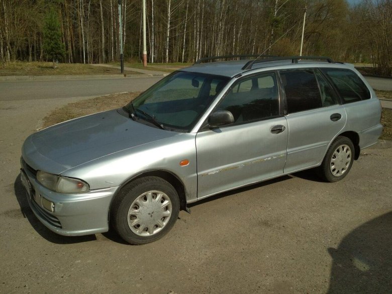 Mitsubishi lancer универсал 1998