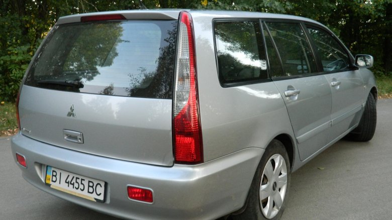 Мицубиси лансер универсал