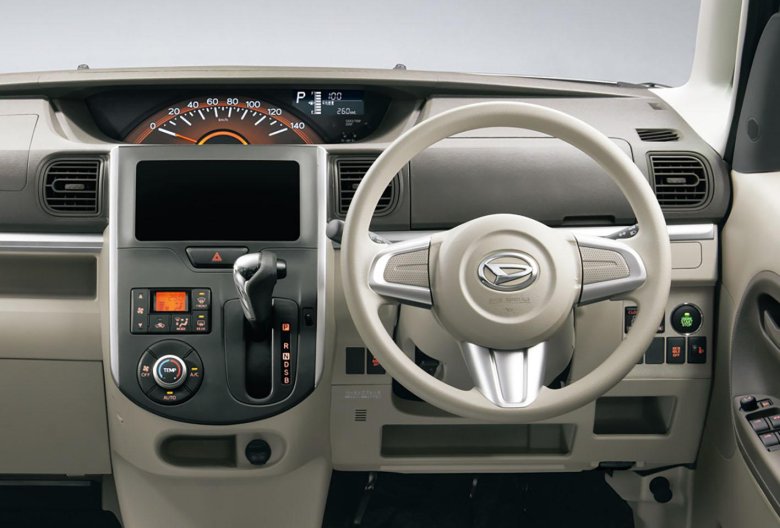 Daihatsu tanto салон