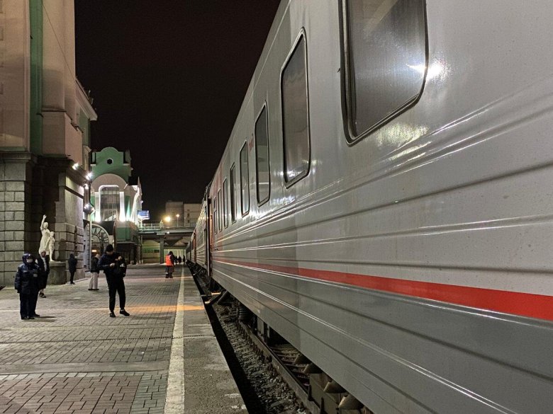 Фирменный поезд россия 001м владивосток москва