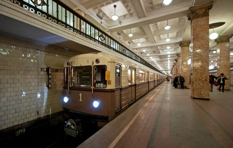 Ретро поезд метро сокольническая линия