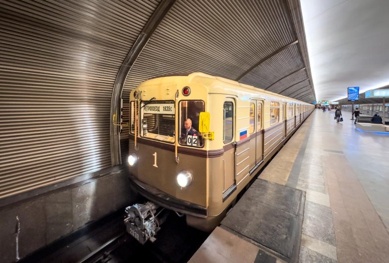 Москва вагон метро