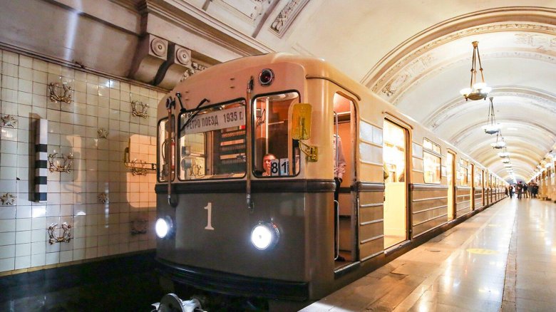 Московский метрополитен поезд сокольники