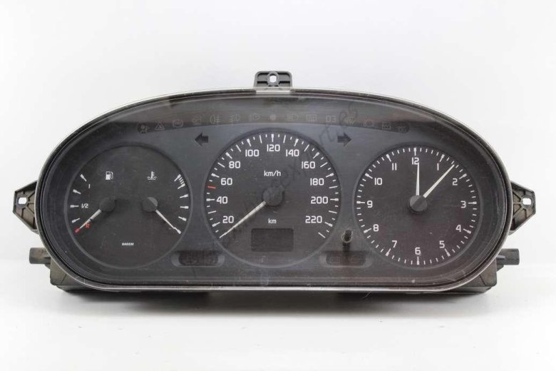 Панель приборов рено меган 1
