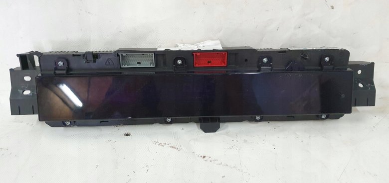 Панель приборного щитка