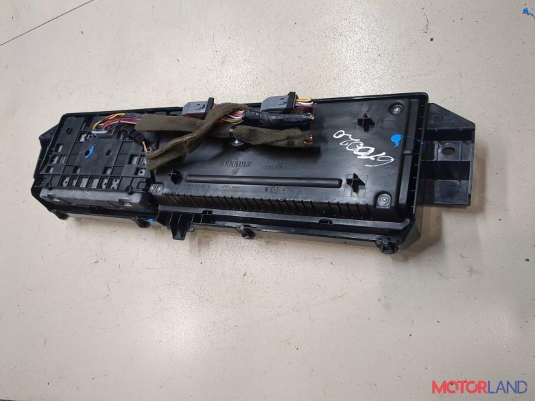 Приборная панель рено