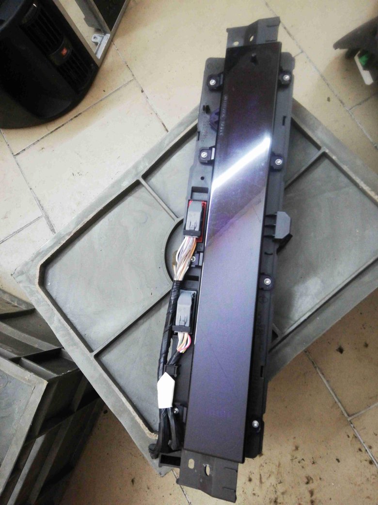 Панель приборного щитка