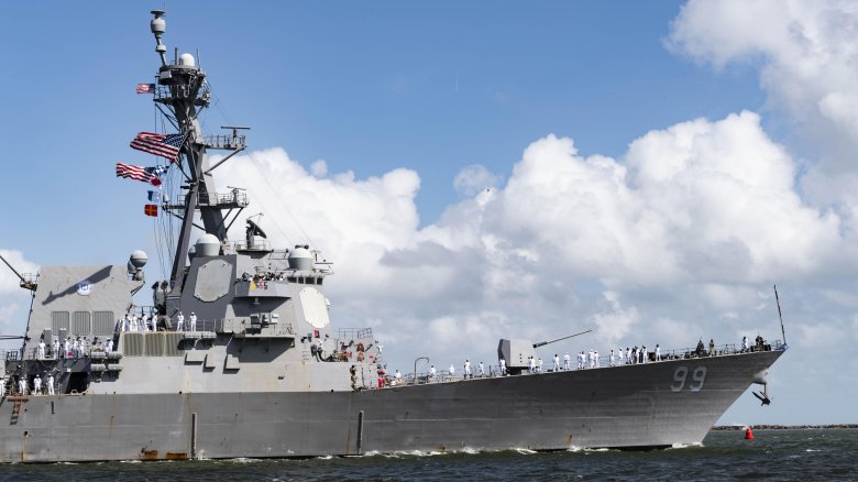 Американский эсминец \ uss the sullivans\