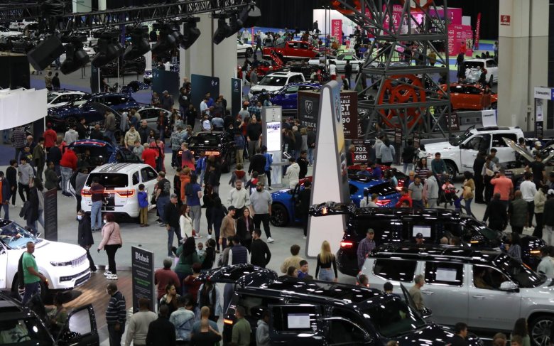 Автосалон в сша