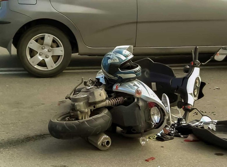 Авария на мопеде