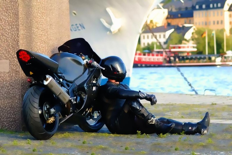 Мотоцикл с мотоциклистом