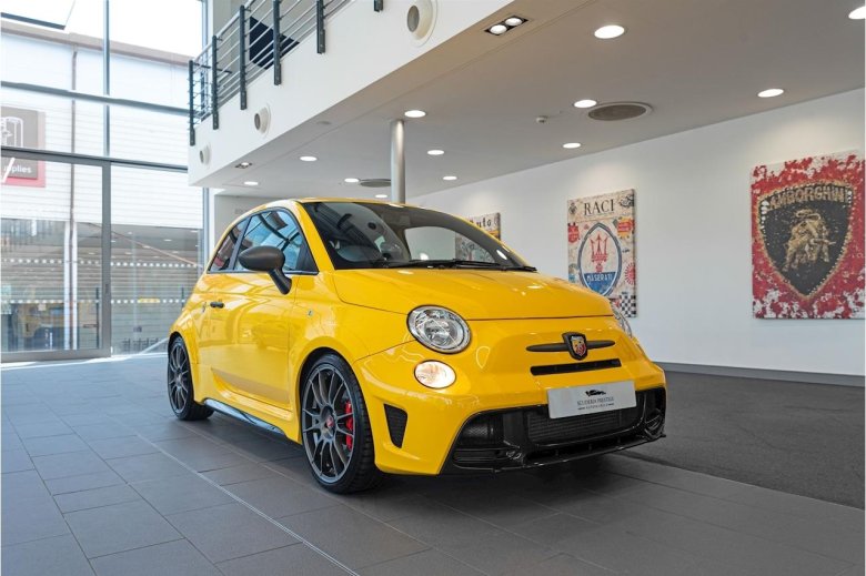 Abarth 695 biposto