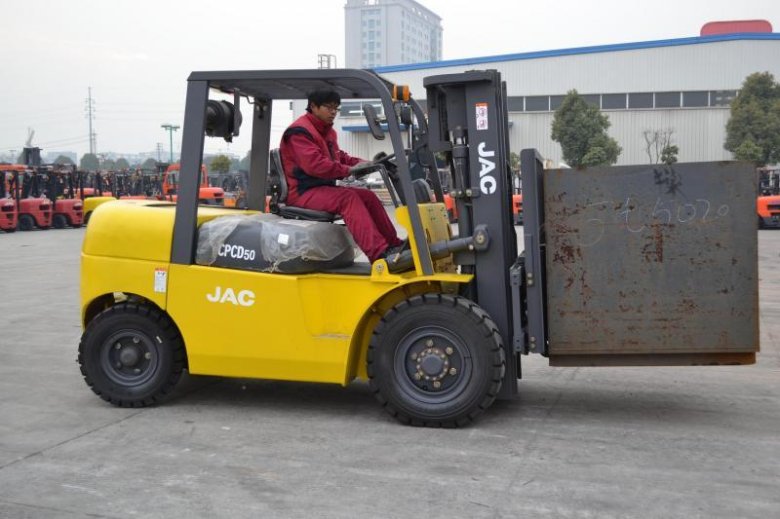 Погрузчик вилочный jac cpcd50