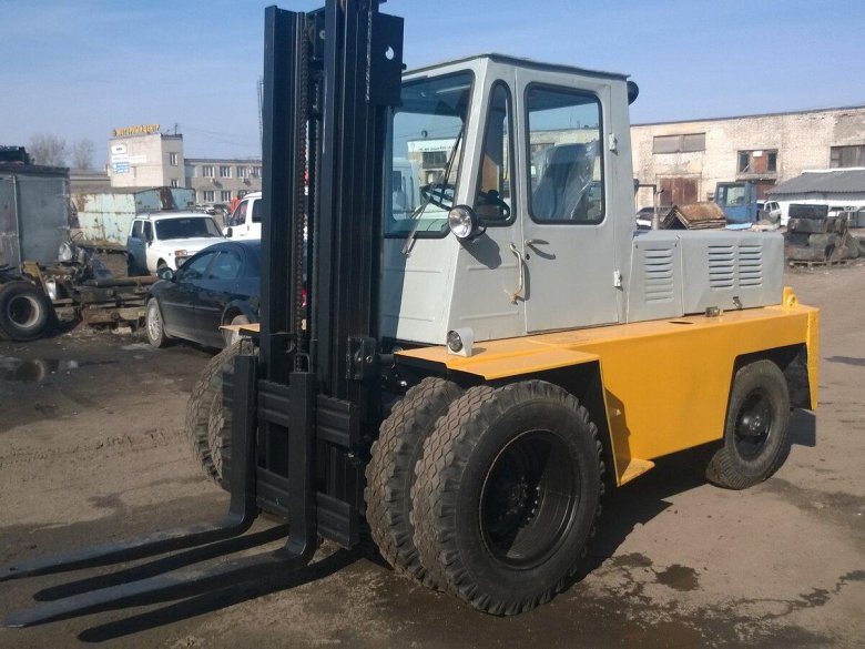 Львовский погрузчик 5 тонн