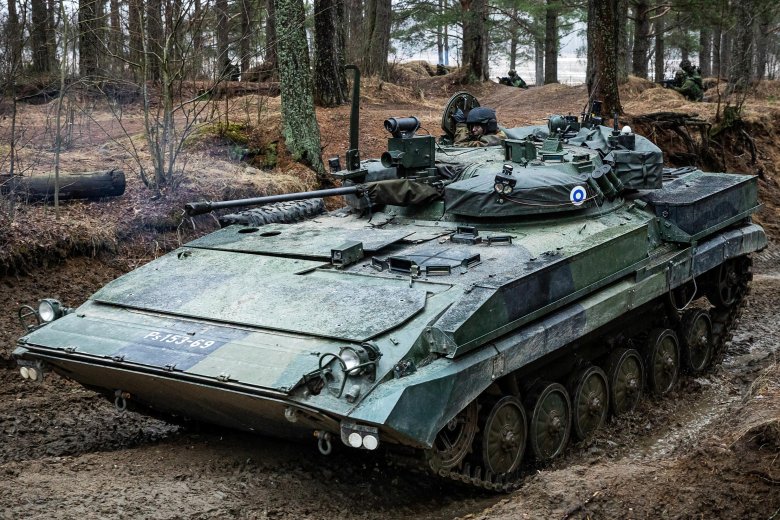 Шведская бмп cv90
