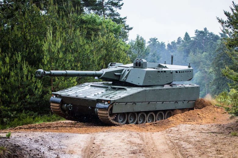 Шведская бмп cv90