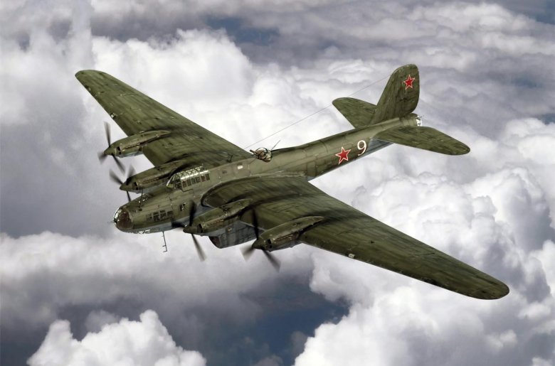 Тяжёлый бомбардировщик пе-8