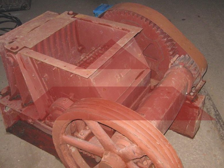 Дробилка одновалковая до-1м