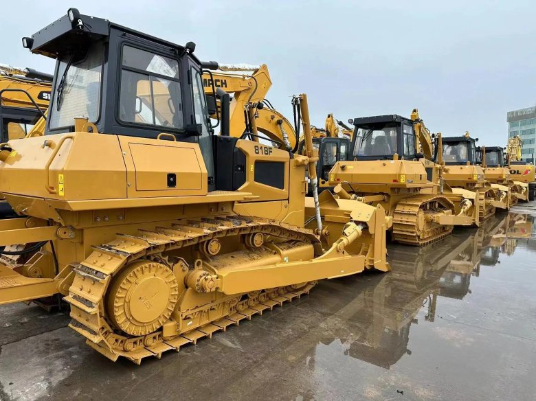 Бульдозер komatsu d65ex