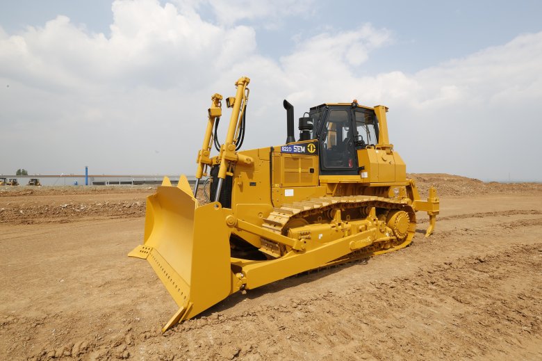 Бульдозер sem 822
