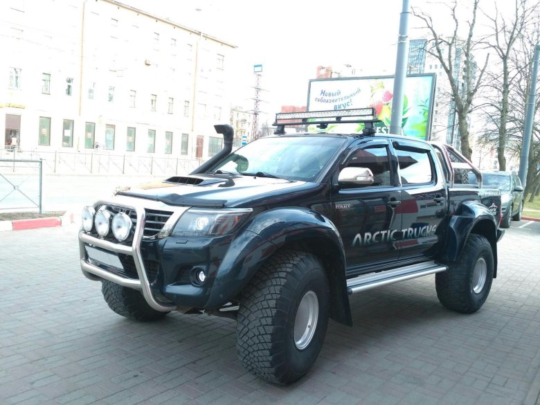 Тойота хайлюкс арктик тракс
