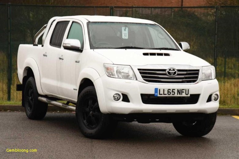 Тойота хайлюкс 2013