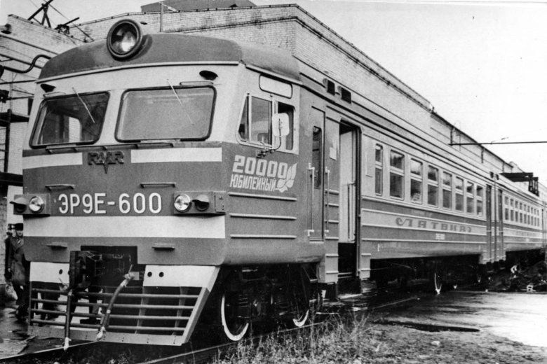 Советские электрички эр9