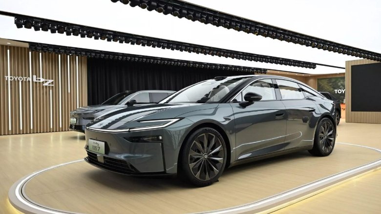 Седан китайский