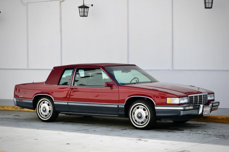 Cadillac deville купе 1989