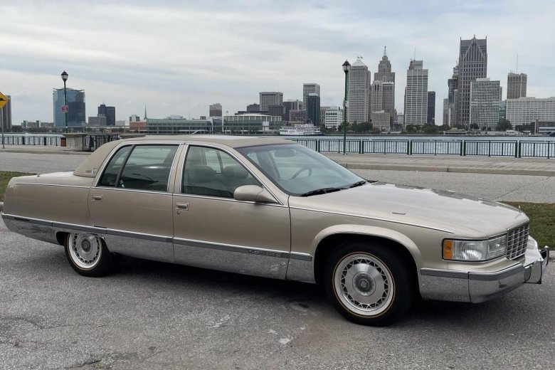 Cadillac fleetwood brougham 1993