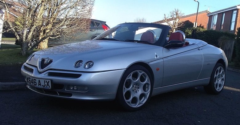Alfa romeo spider 2