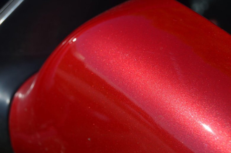 Красный металлик цвет