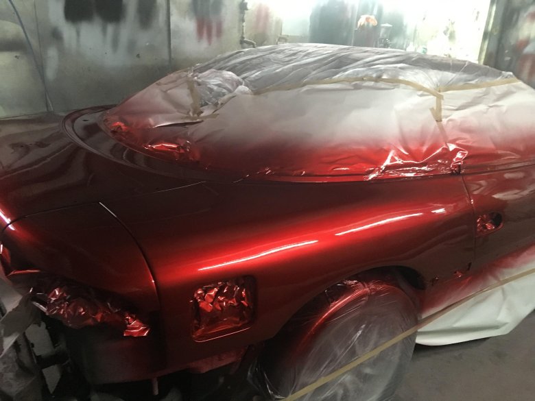 Красная краска для автомобиля