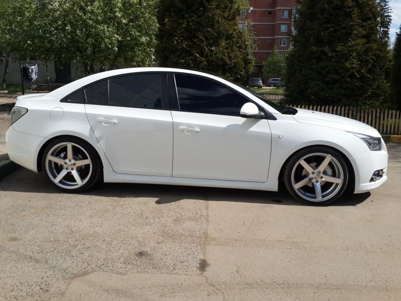 Chevrolet cruze r17 воссен