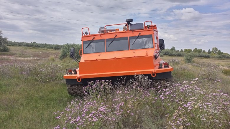 Гусеничный транспортер гт-тр \ марал\