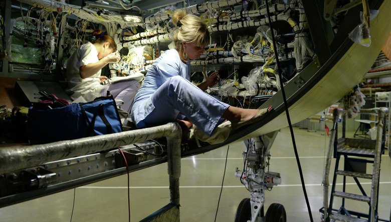 Сборка самолета