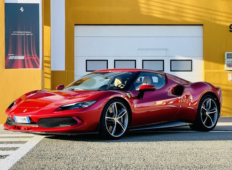 Феррари 296 gtb