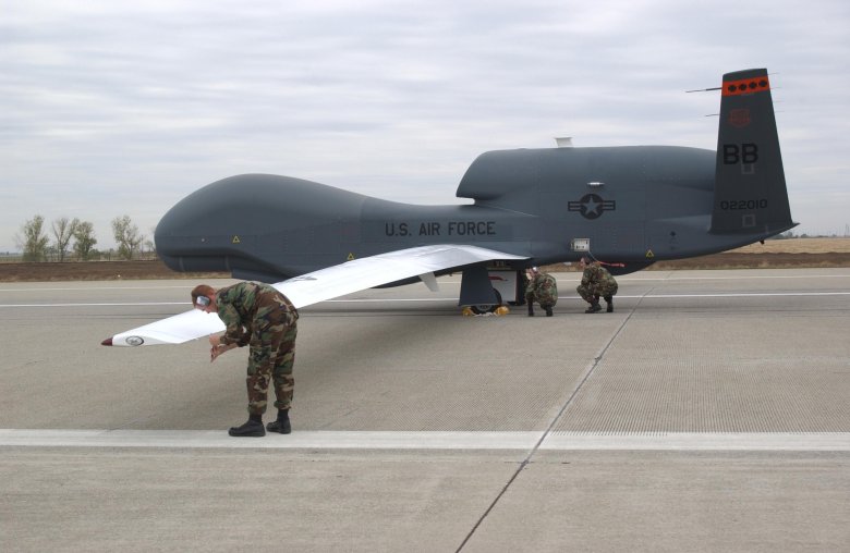 Global hawk беспилотник