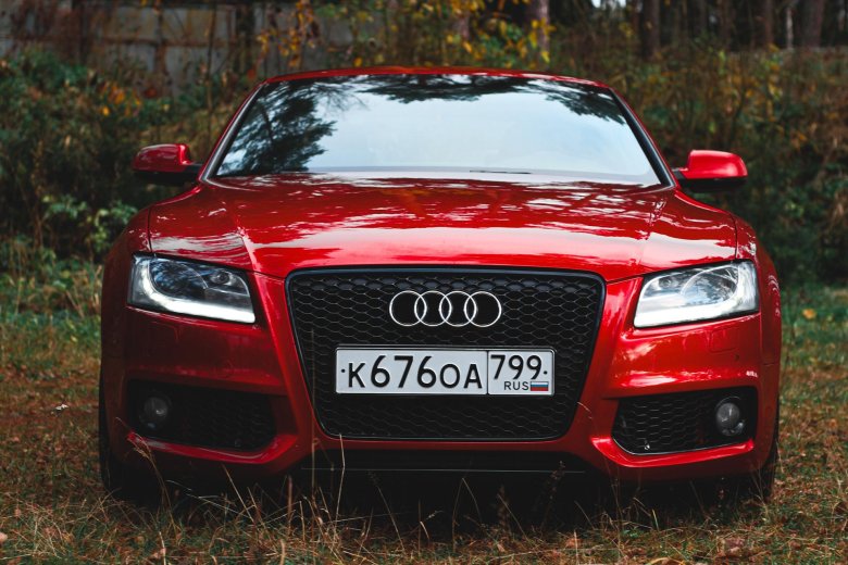 Ауди а4 красная