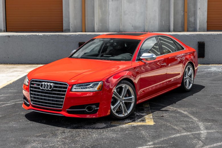 Audi s 8 2015