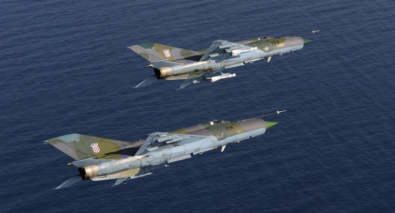 Авиация военная