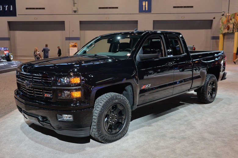 Chevrolet silverado 1500 black
