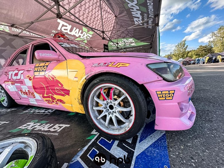 Toyota altezza drift